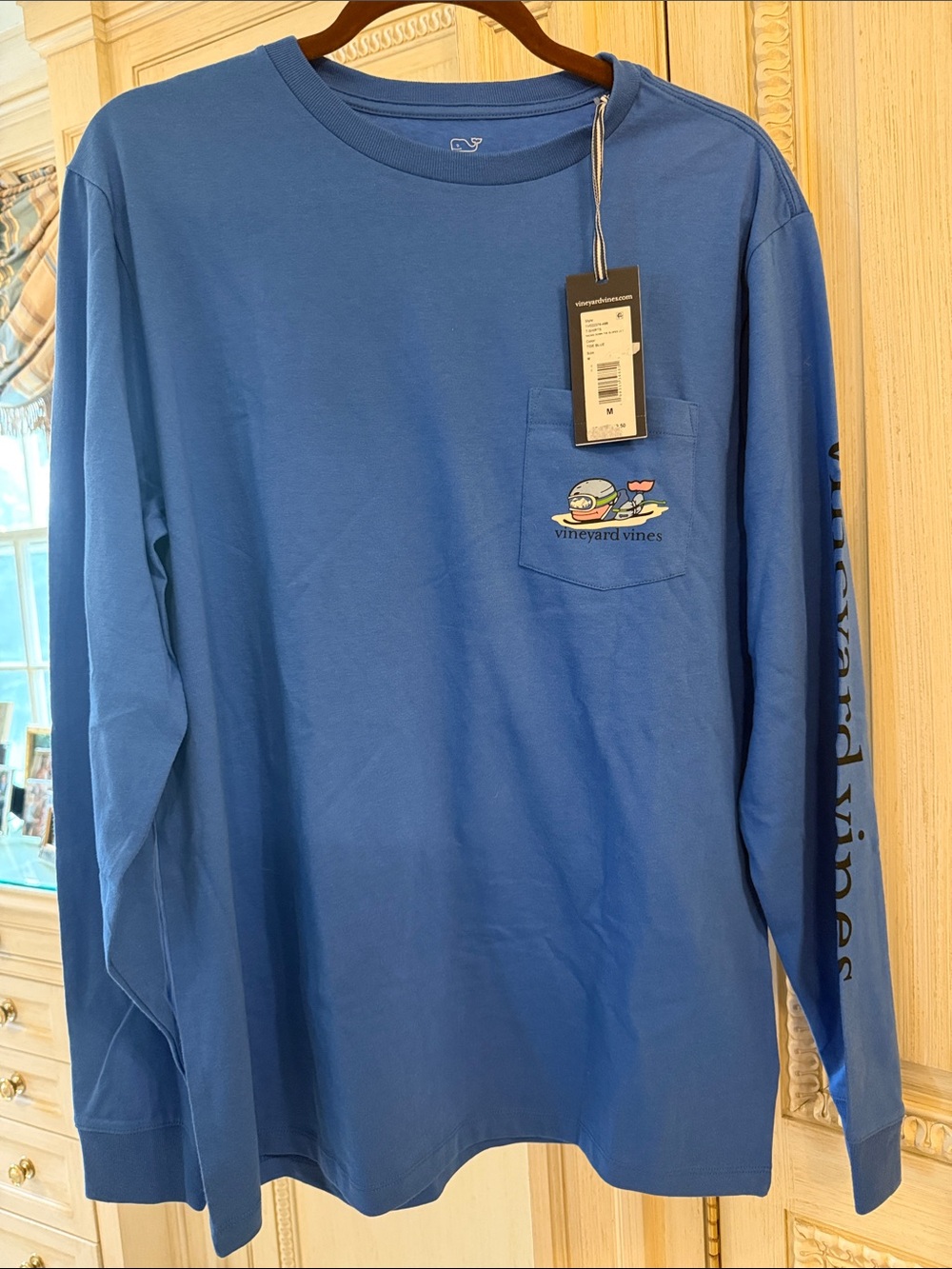 Vineyard Vines Men’s Long-Sleeve Pocket Tee in Blue with Whale Graphic